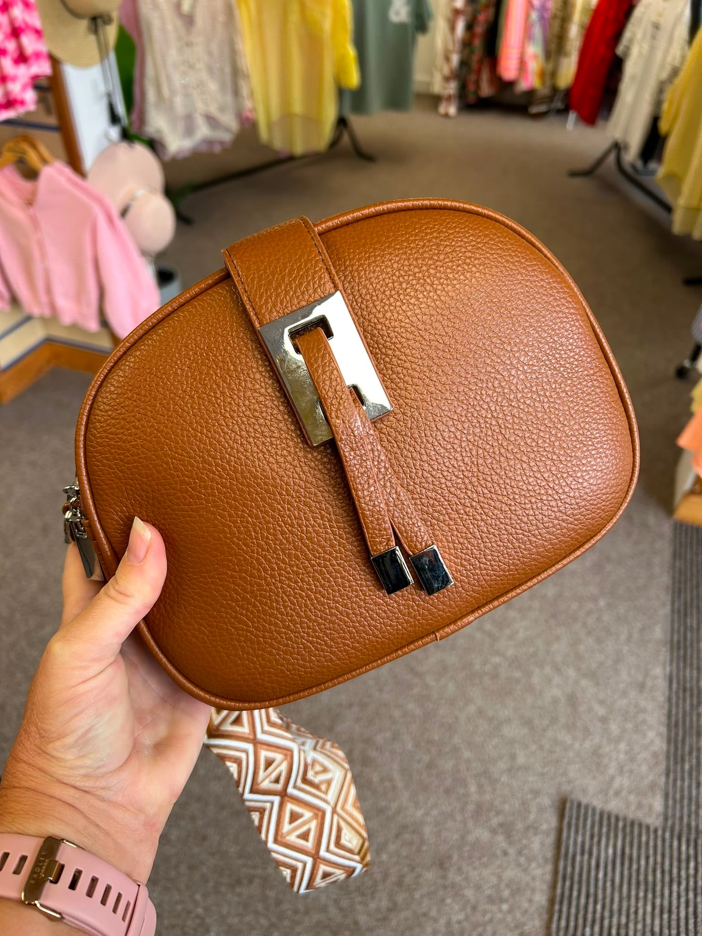 Buckle detail crossbody bag