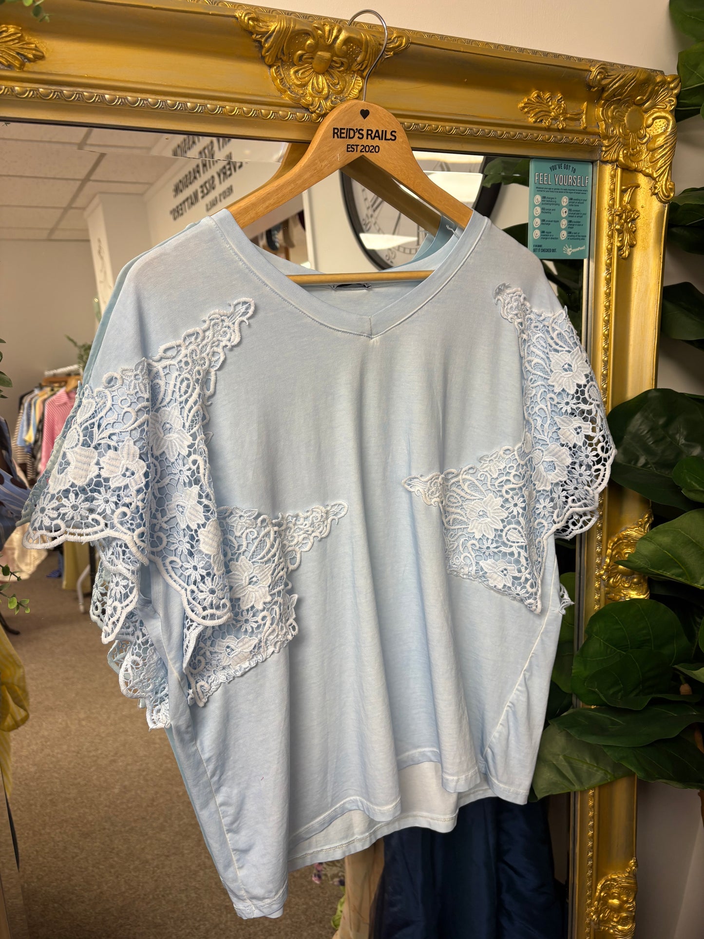 Broderie anglaise top